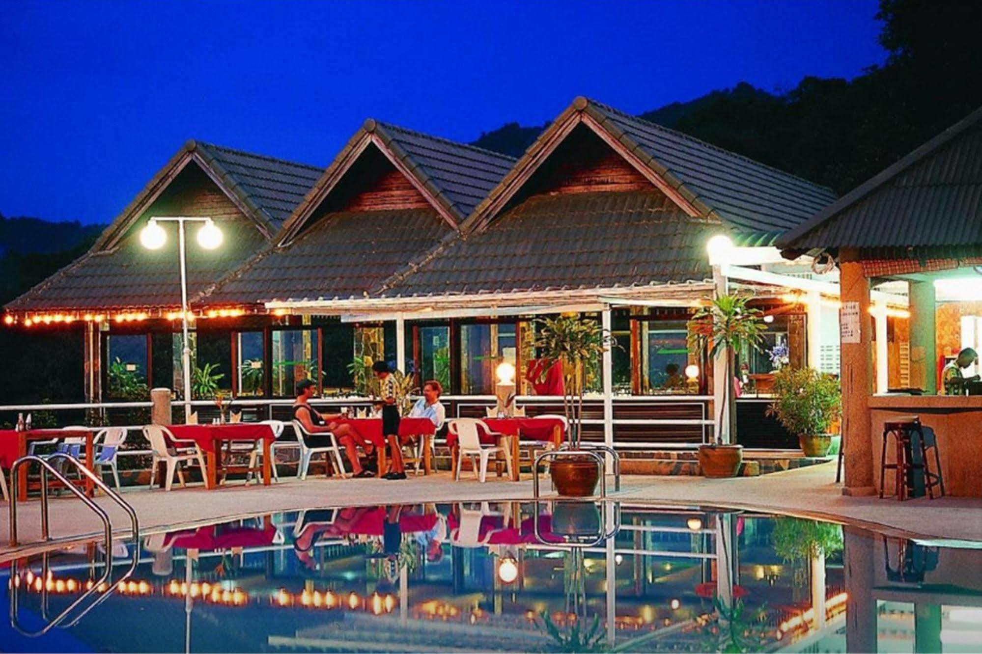 Royal Crown Hotel & Palm Spa Resort Patong Екстер'єр фото