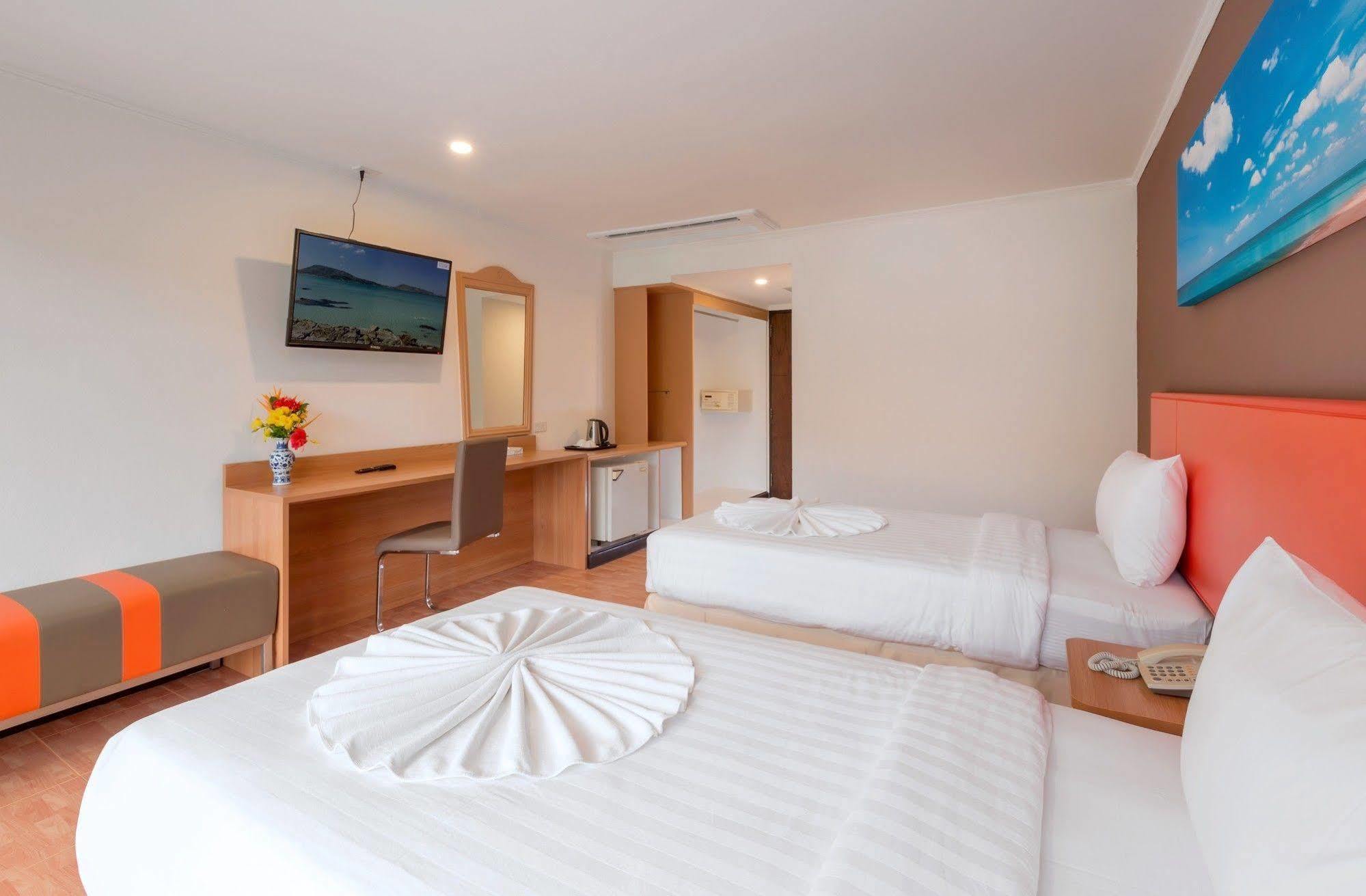 Royal Crown Hotel & Palm Spa Resort Patong Екстер'єр фото